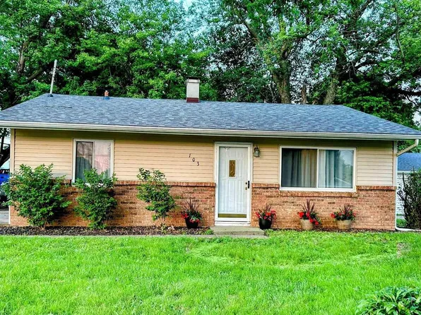 103 W 5th St, Coal Valley, IL 61240