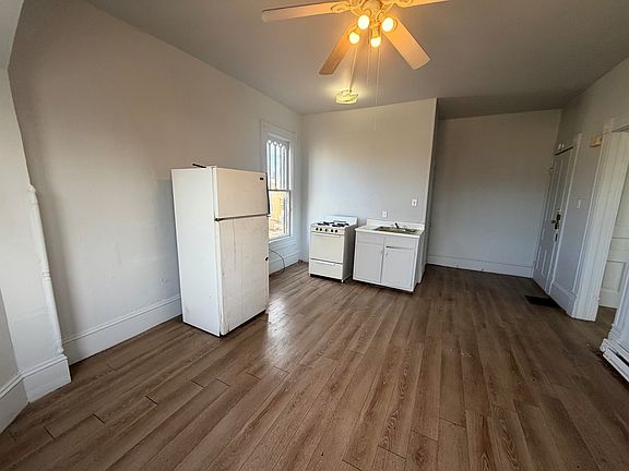 2nd image of 1137-4 N Walnut St