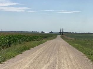 9558 Minnegan Rd, Waterman, IL 60556