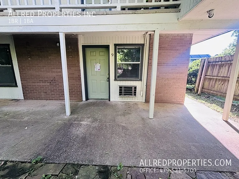 614 W Cleveland St #9 — Photo 2