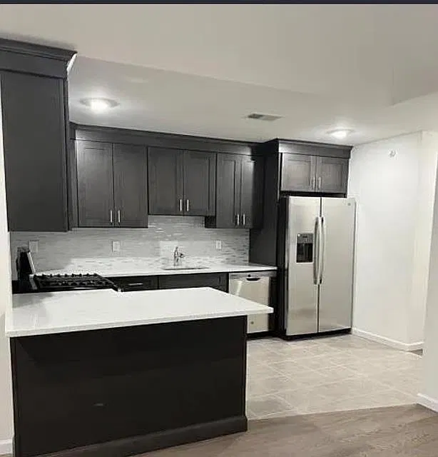 221 Franklin St #2