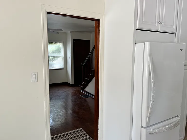 231-235 W Pacemont Rd — Photo 4
