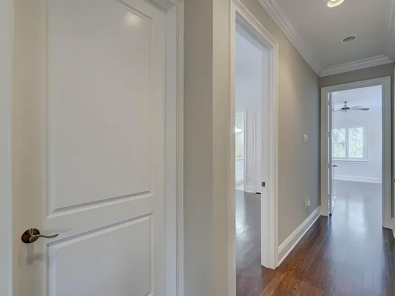 425 NE 11th Ave — Photo 38