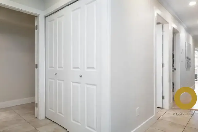 8915 Hudson St #205 — Photo 7