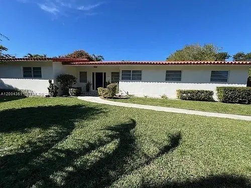 2500 SW 58th Ave Photo 1