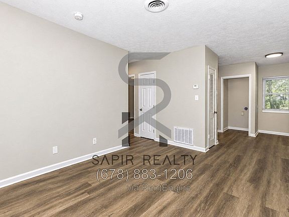 2nd image of 2847 Belvedere Ln APT 7