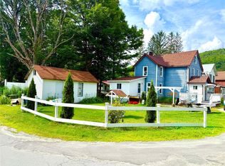 27 Cottage St, Roscoe, NY 12776