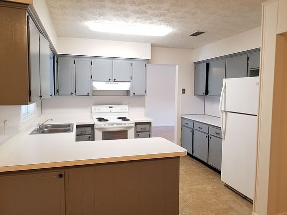 2nd image of 7862 Jolliet Dr