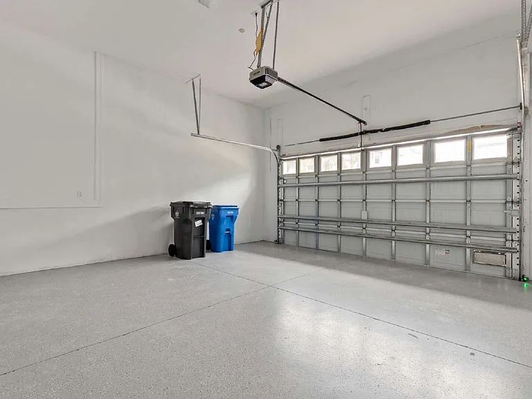 1011 Seagrape Dr — Photo 24