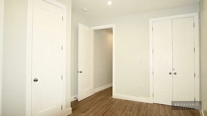 Rented by BRICK & GALO REALTY CORP | media 29