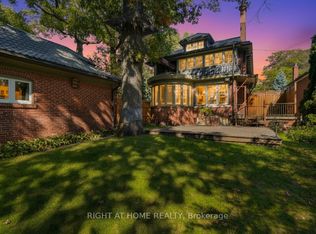 32 Hollywood Cres, Toronto, ON M4L2K5