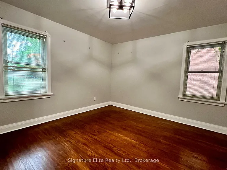 34 Ovida Ave #UPPER — Photo 12