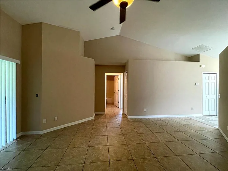 908 W Cape Coral Pkwy — Photo 6