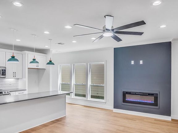 3rd image of 808 S Audubon Place Ave