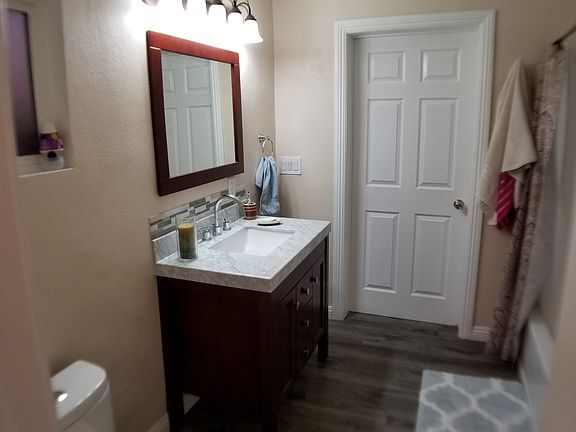 3rd image of 6968 Glasgow Ave