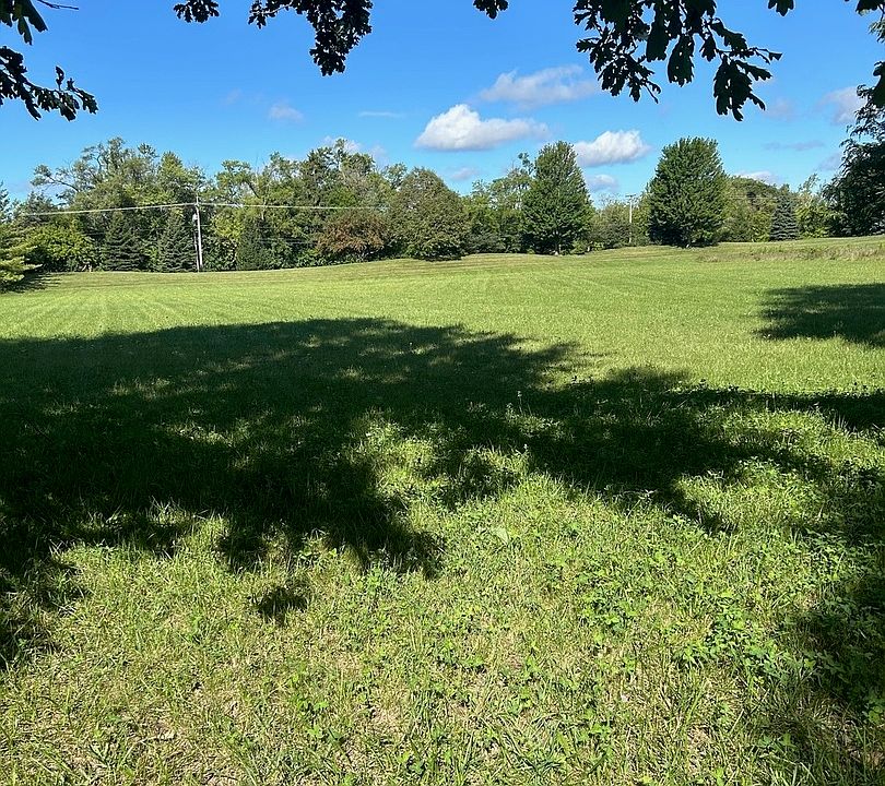 2nd image of 33 Cutters Run Dr