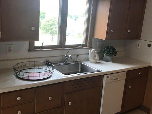 5th image of 13 Saltonstall Pkwy #2