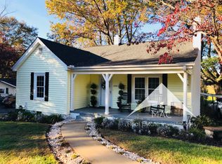 820 Chick Springs Rd, Taylors, SC 29687