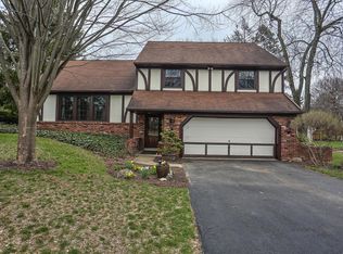 1733 Santa Barbara Dr, Lancaster, PA 17601