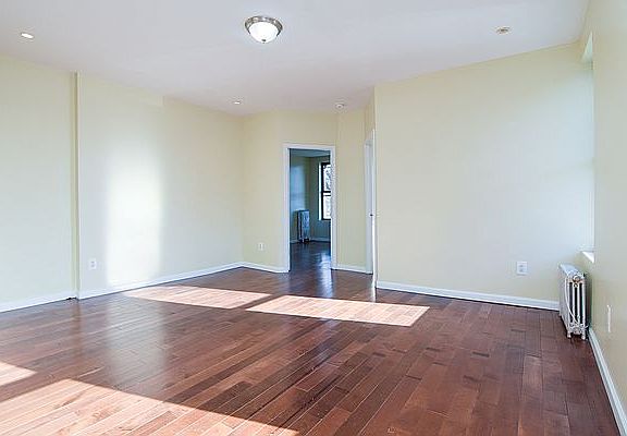 4th image of 1500 Amsterdam Ave #40