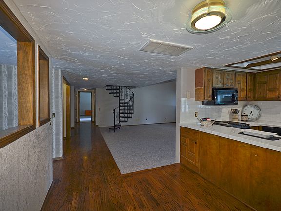 5th image of 21500 N Rockwell Ave