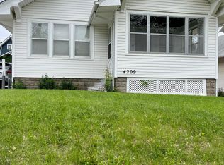 4209 Mayberry St, Omaha, NE 68105