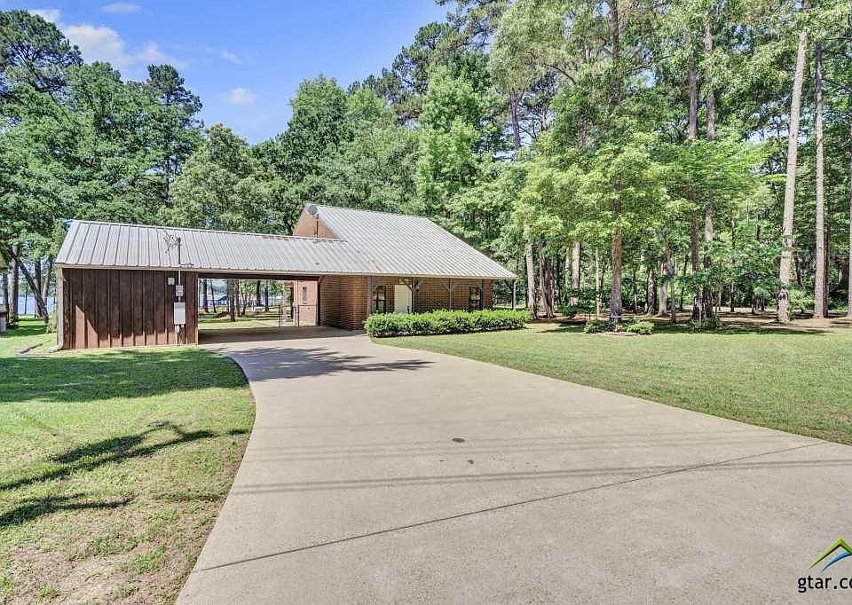 1st image of 660 Charlya Dr