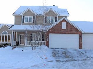 2842 Bobcat Trl NW, Prior Lake, MN 55372