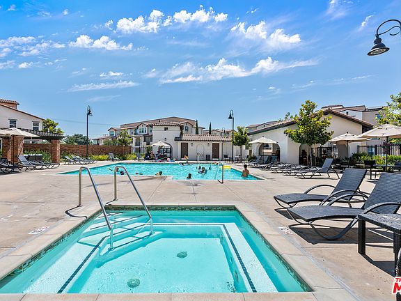 4th image of 543 W Foothill Blvd Unit 121