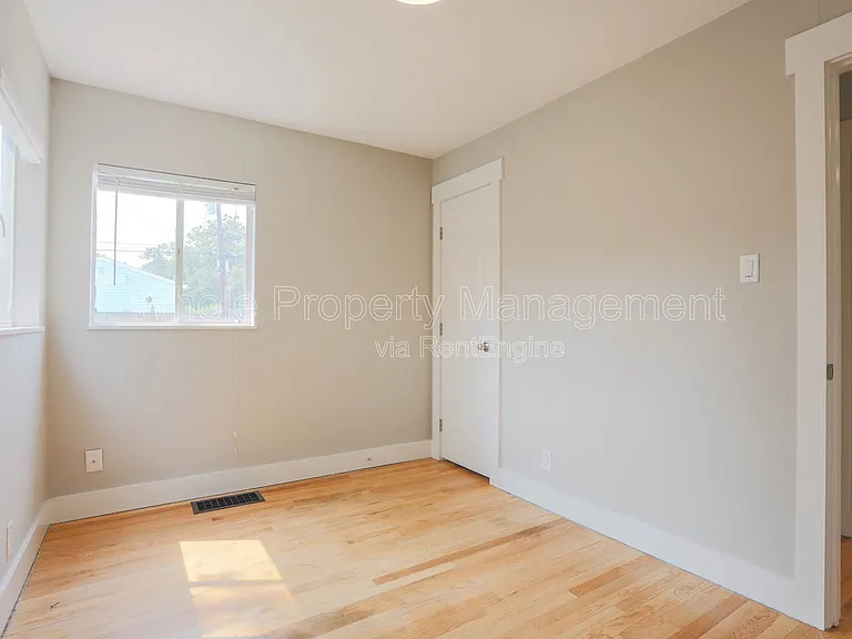 1939 Verbena St — Photo 26