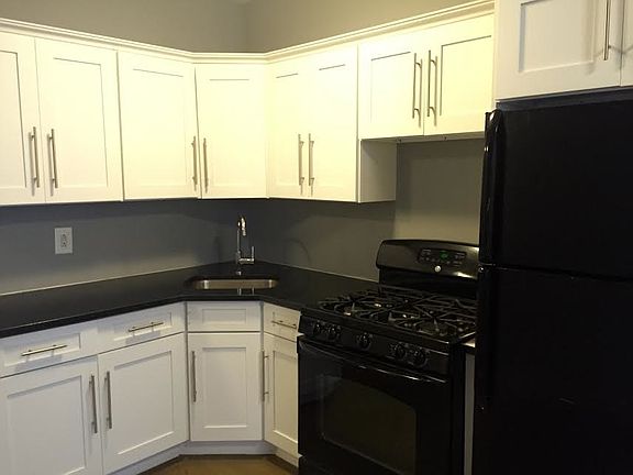 3rd image of 25 E 21st St APT 2A