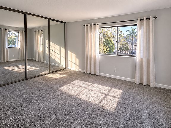 4th image of 741 W 39th St APT 2