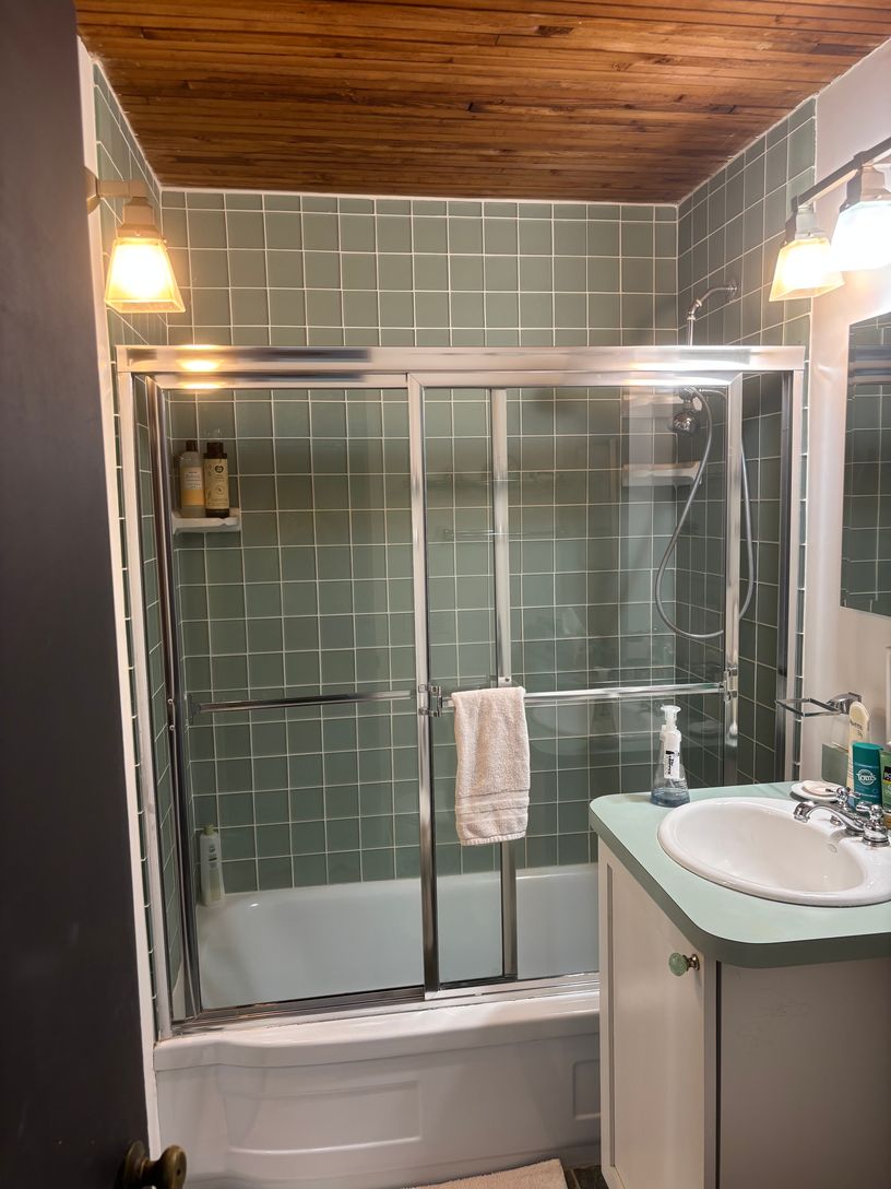  Soaking Tub