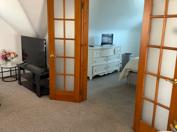 53 Bonn Pl #3, Weehawken, NJ 07086