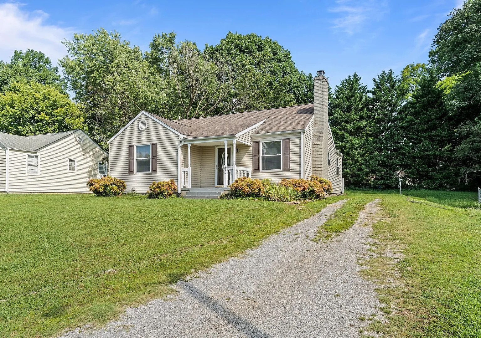 Cozy Cottage next to Alcoa Schools — Photo 2