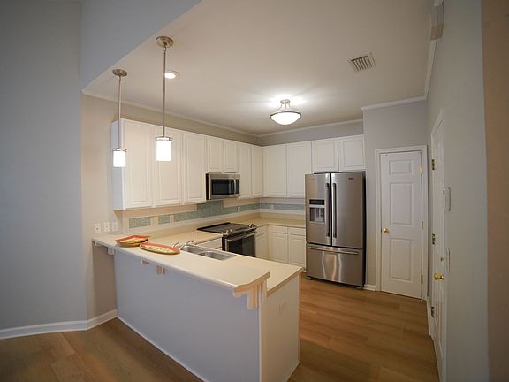 4th image of 1121 Mosswood Chase