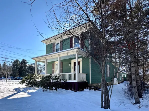 29 Washington Street, Calais, ME 04619