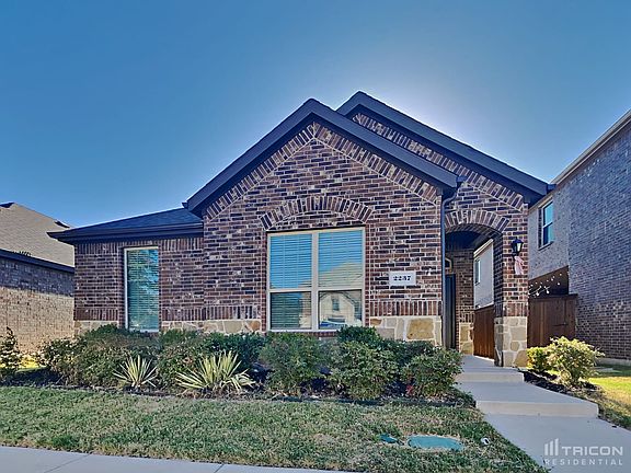 2nd image of 2237 Miramar Dr
