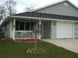 1374 Patton Dr, Hartford, WI 53027