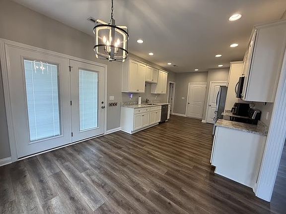 5th image of 269 Crabtree Ln