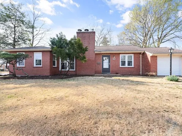 7716 Burr Oak Ln, Saint Louis, MO 63130
