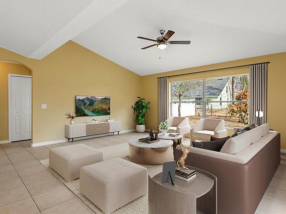 5th image of 619 Rhodes Dr