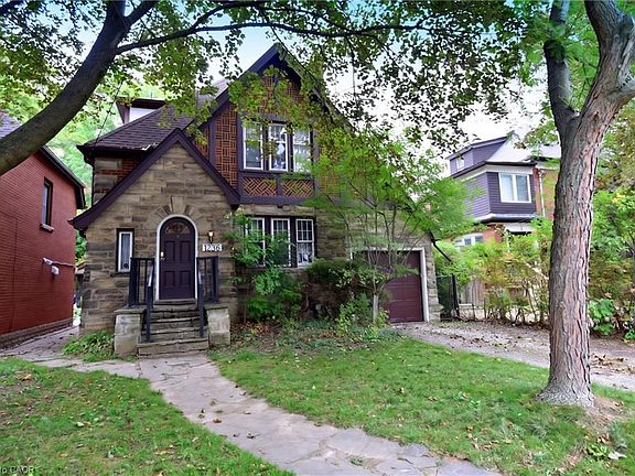 3rd image of 1236 King St W