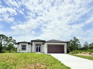 521 Johns Ave, Lehigh Acres, FL 33972
