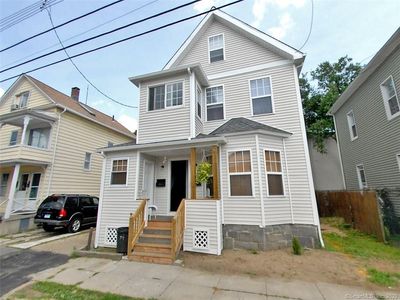 30 Ash St, Bridgeport, CT, 06605