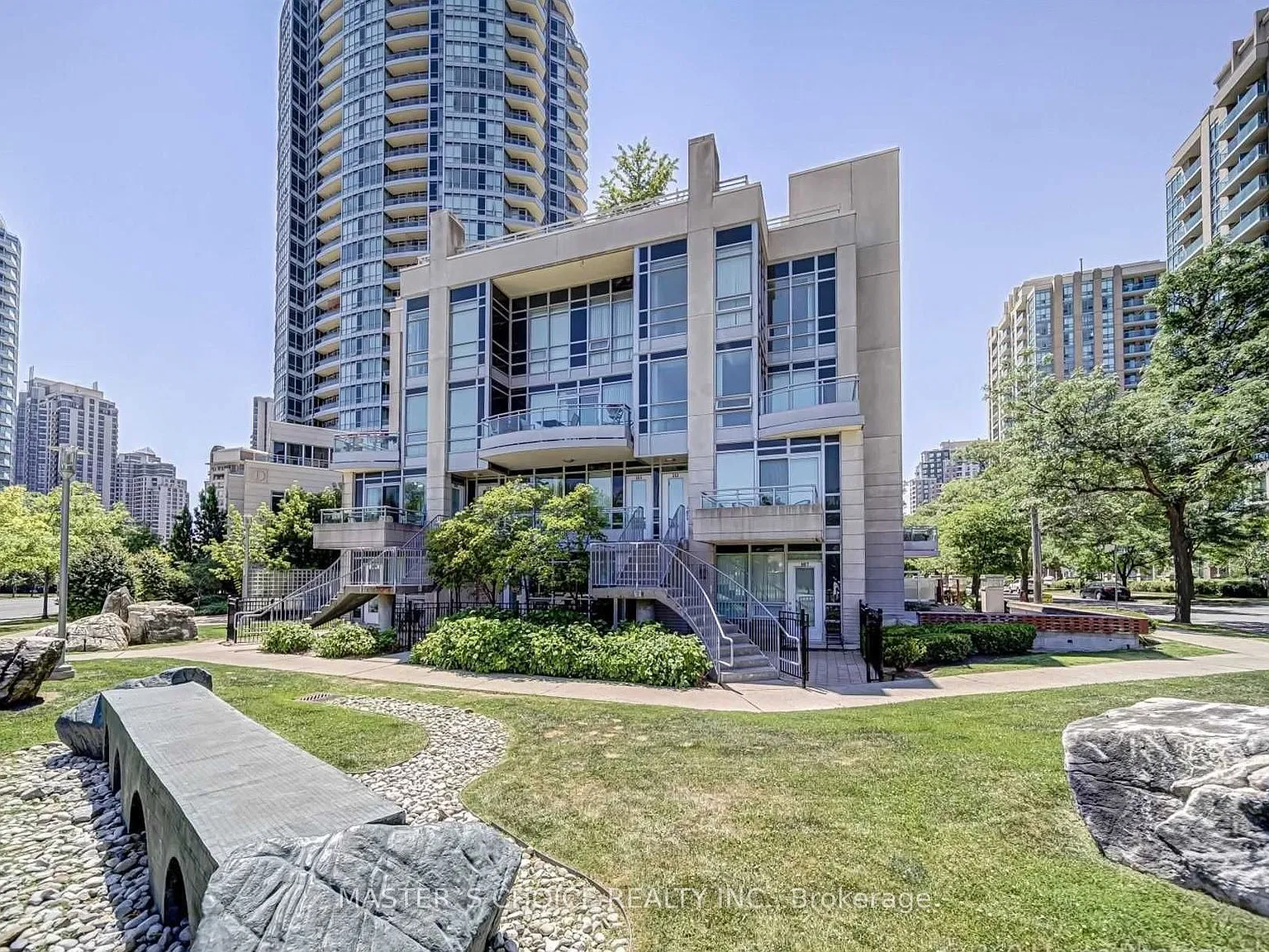 2 bed, $2,800 — Photo 1