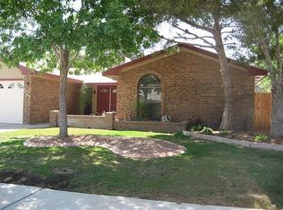 769 Villa Flores Dr, El Paso, TX 79912