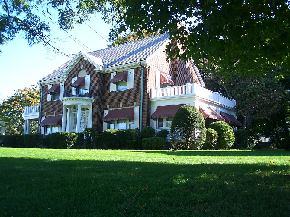 29 Rural Ave