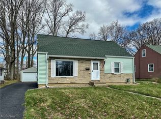 1563 Maplewood St NE, Warren, OH 44483