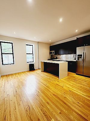 3rd image of 286 Eastern Pkwy APT 1a